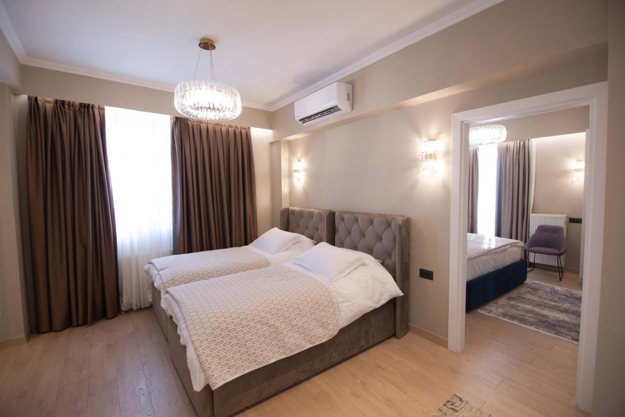 Sky View Hotel Korce Exterior photo