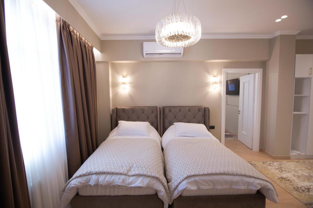 Sky View Hotel Korce Exterior photo