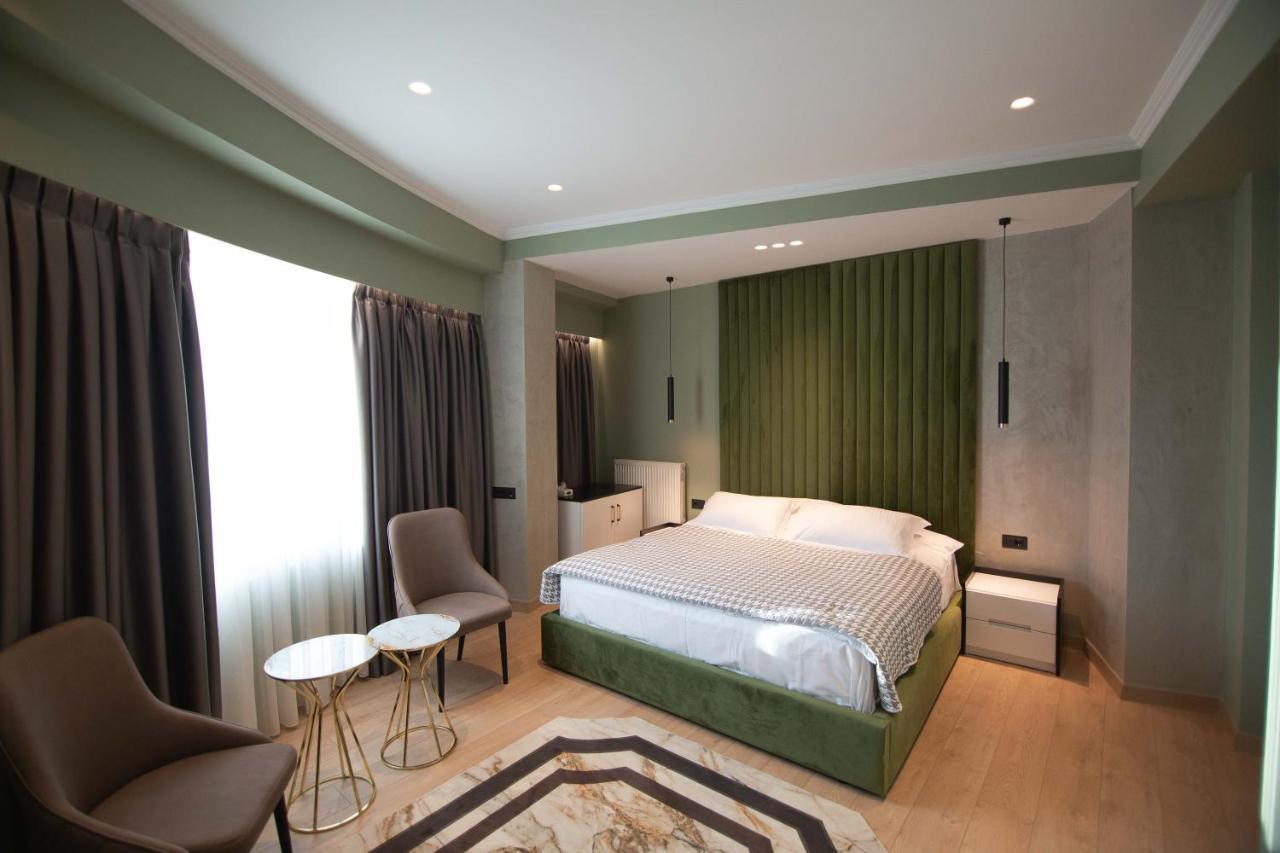 Sky View Hotel Korce Exterior photo