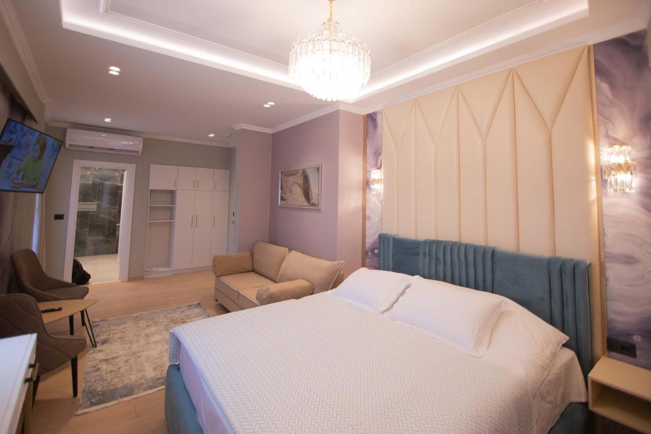 Sky View Hotel Korce Exterior photo