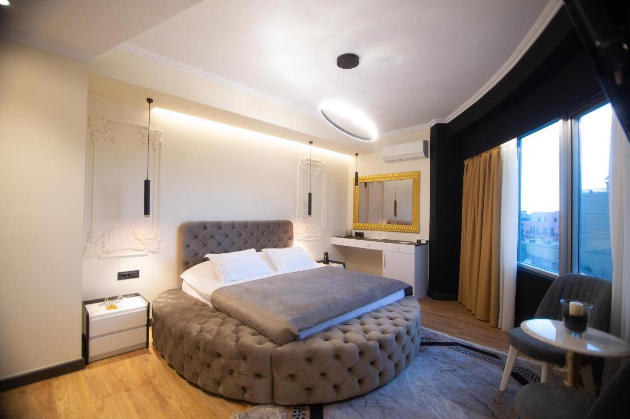 Sky View Hotel Korce Exterior photo
